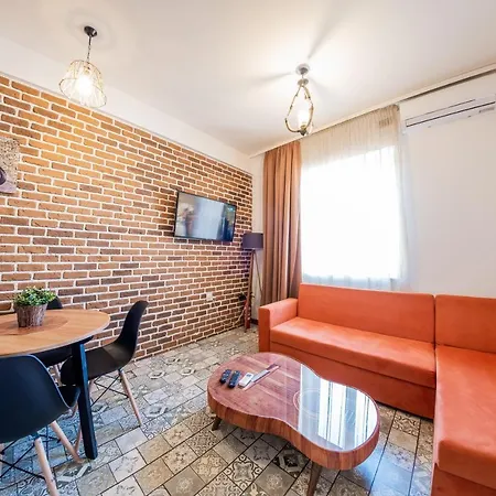 Vintage Life Apartment